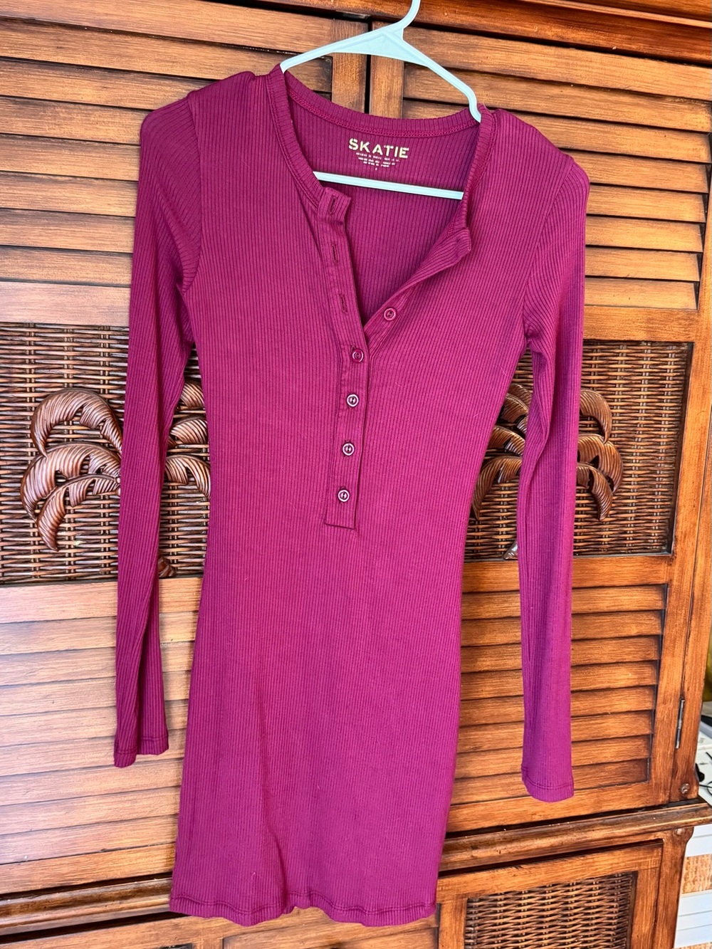 Skatie Ribbed Henley Long Sleeve Dress - Magenta